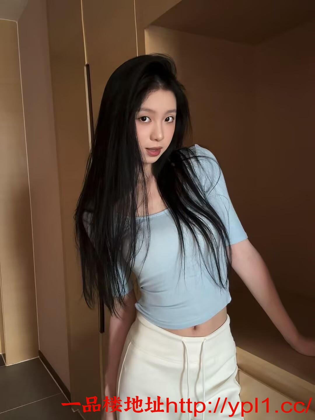 御姐身材凹凸有致温柔姐