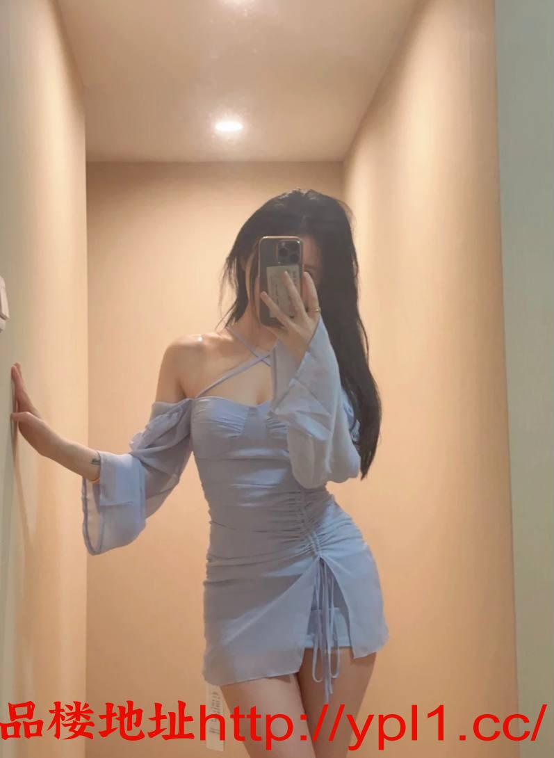 甜美嫩妹娇喘声太诱惑人了，光听声音都要给整射了，更别说那细致的服务