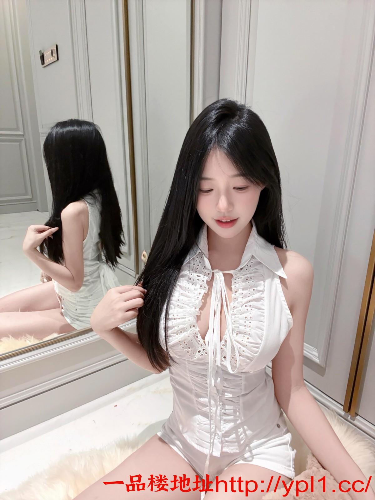 杭州颜值嫩妹小逼粉粉很干净忍不住69又滑又紧