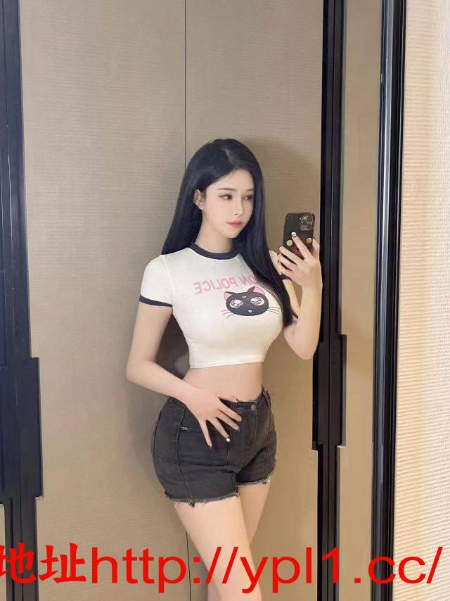 性感黑丝翘臀三粉嫩逼小萝莉逼紧水多可无套