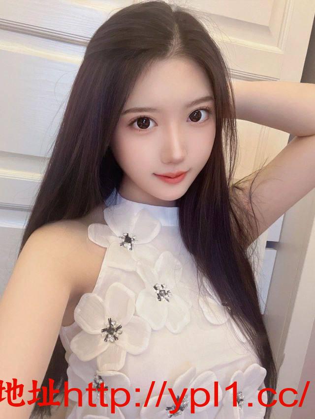 在校00后校花粉嫩逼紧真实可三通内射