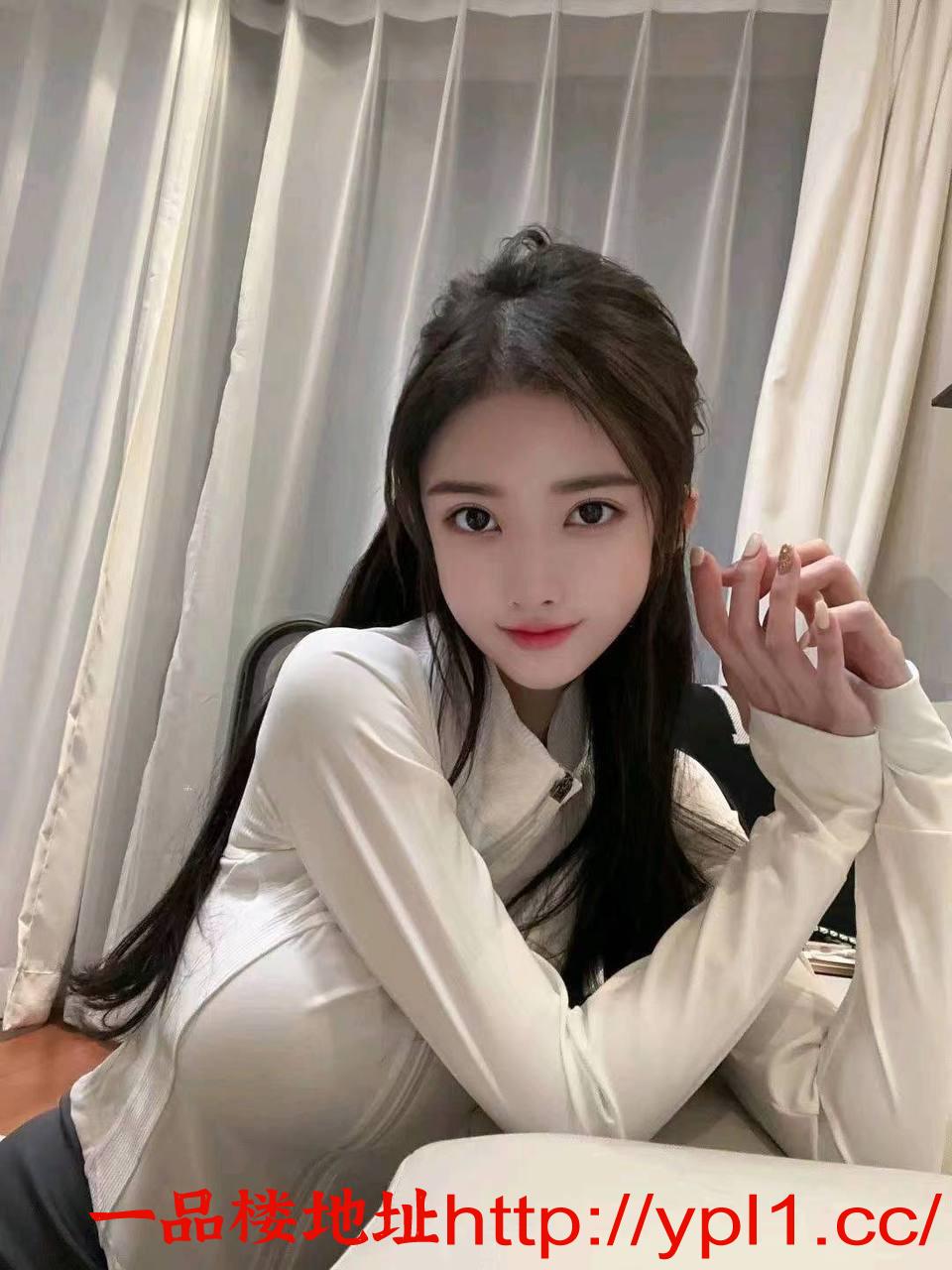 古风制服诱惑学生妹粉嫩逼紧会舔可吞精