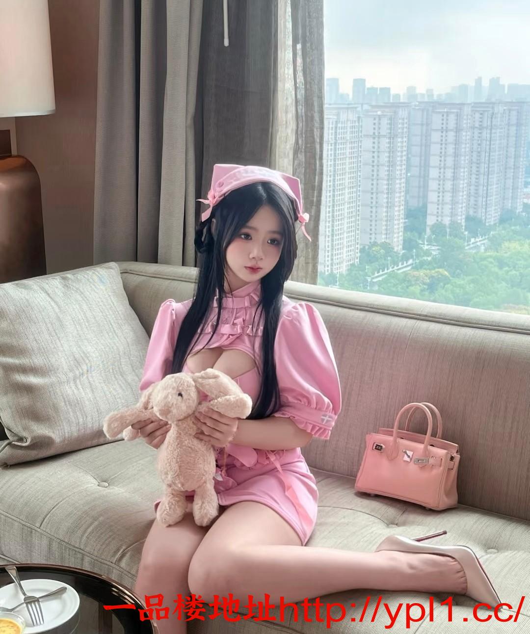 极品骚妻榨汁易喷水