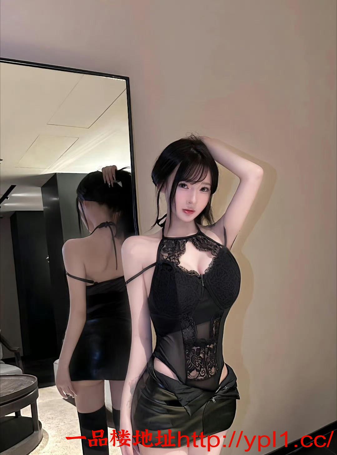 迷人性感肤白小姐姐