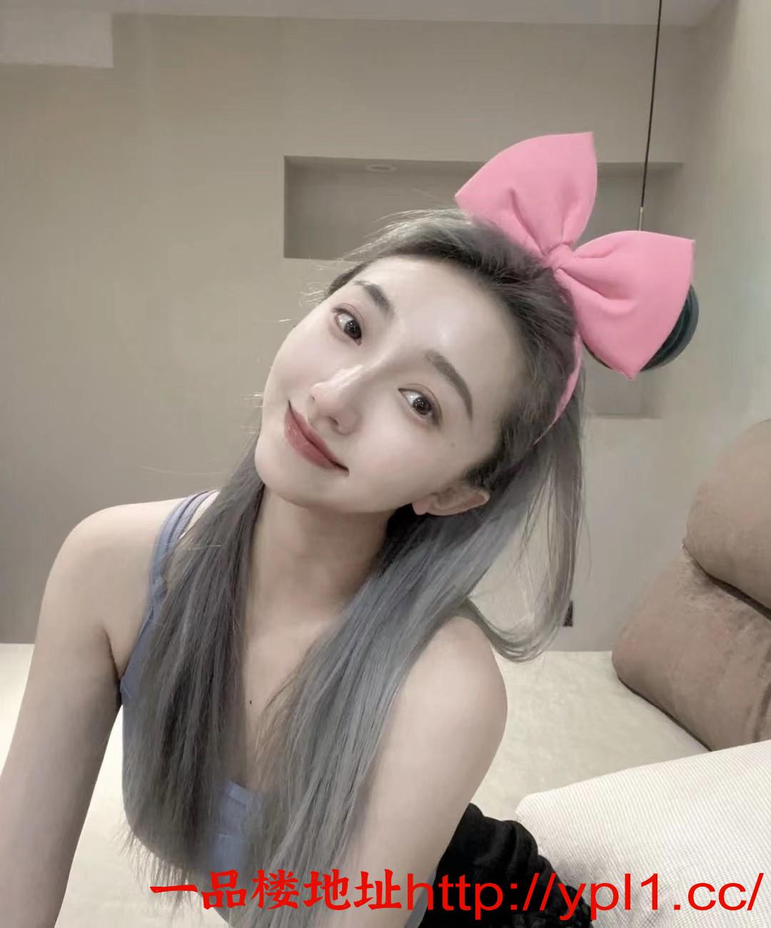 同城闺蜜兼职嫩妹约爱上门有公寓