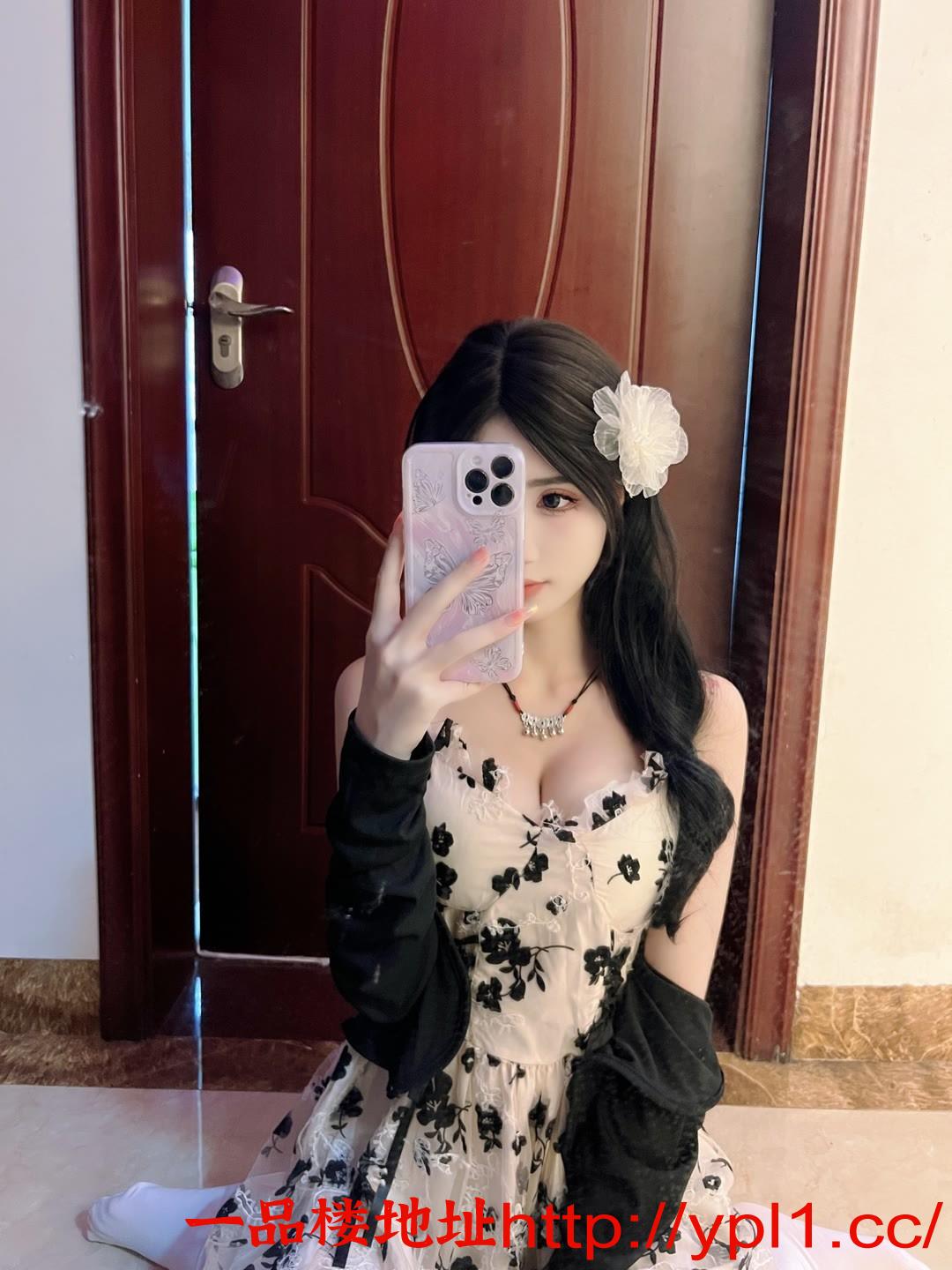 银川性感小妹兼职粉嫩穴紧女上很棒