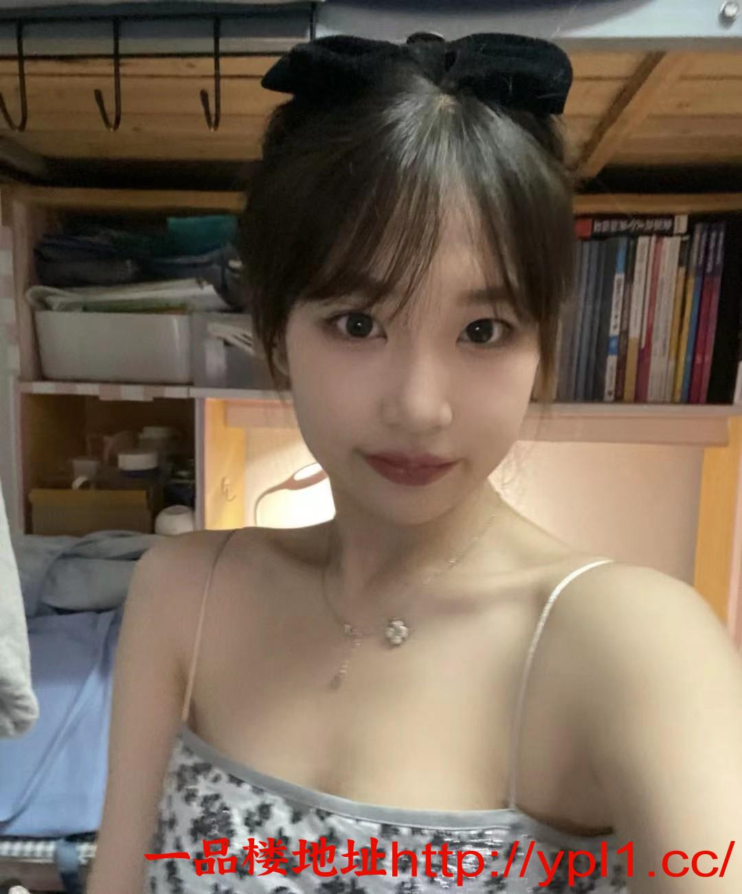 同城闺蜜兼职嫩妹约爱上门有公寓