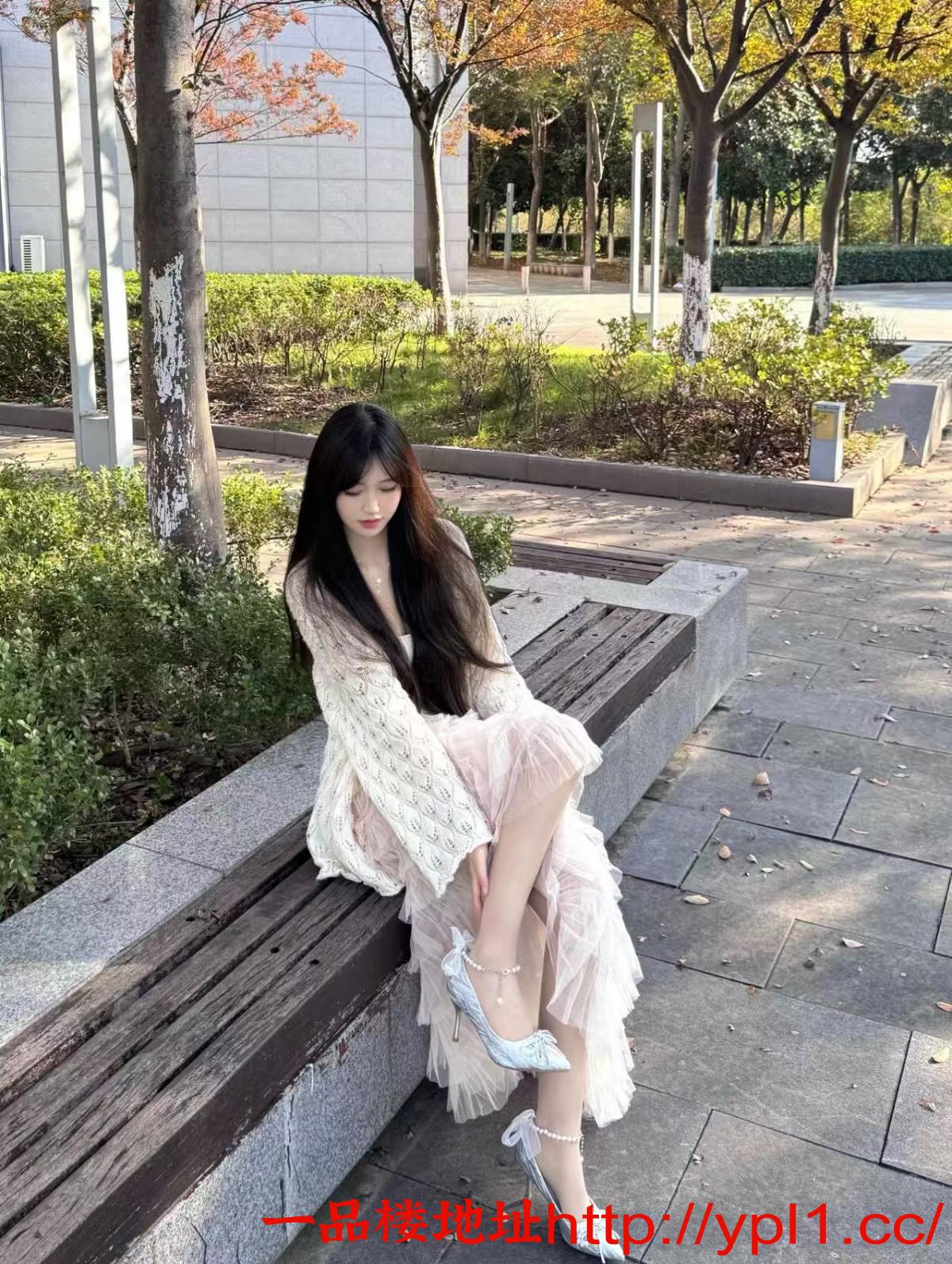 丰满性感小尤物水多穴美服务好会玩制服可外出